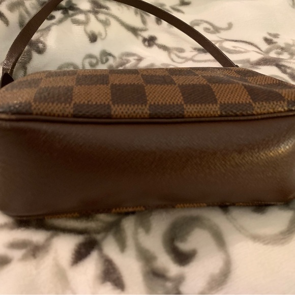 Authentic Louis Vuitton Trousse Damier ebene - Picture 3 of 16